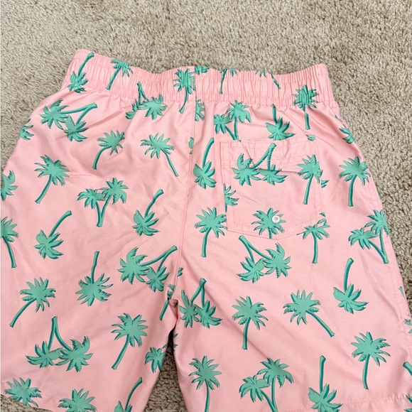 Abercrombie Kids Black and White Patterned Shorts - Picture 6 of 8